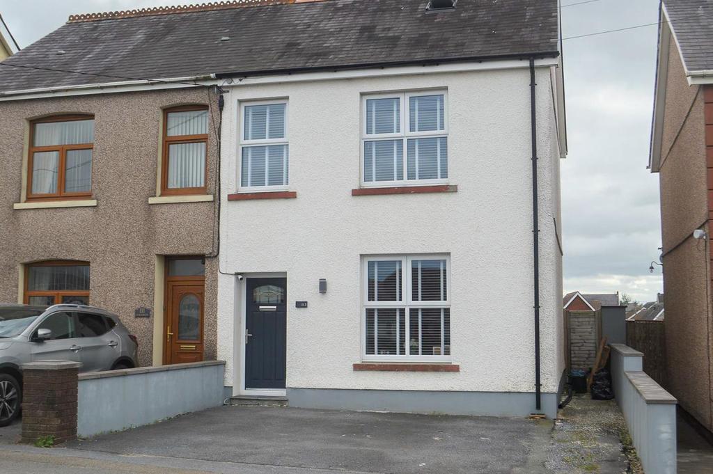 Cross Hands Road, Gorslas, Llanelli 3 bed semidetached house £225,000