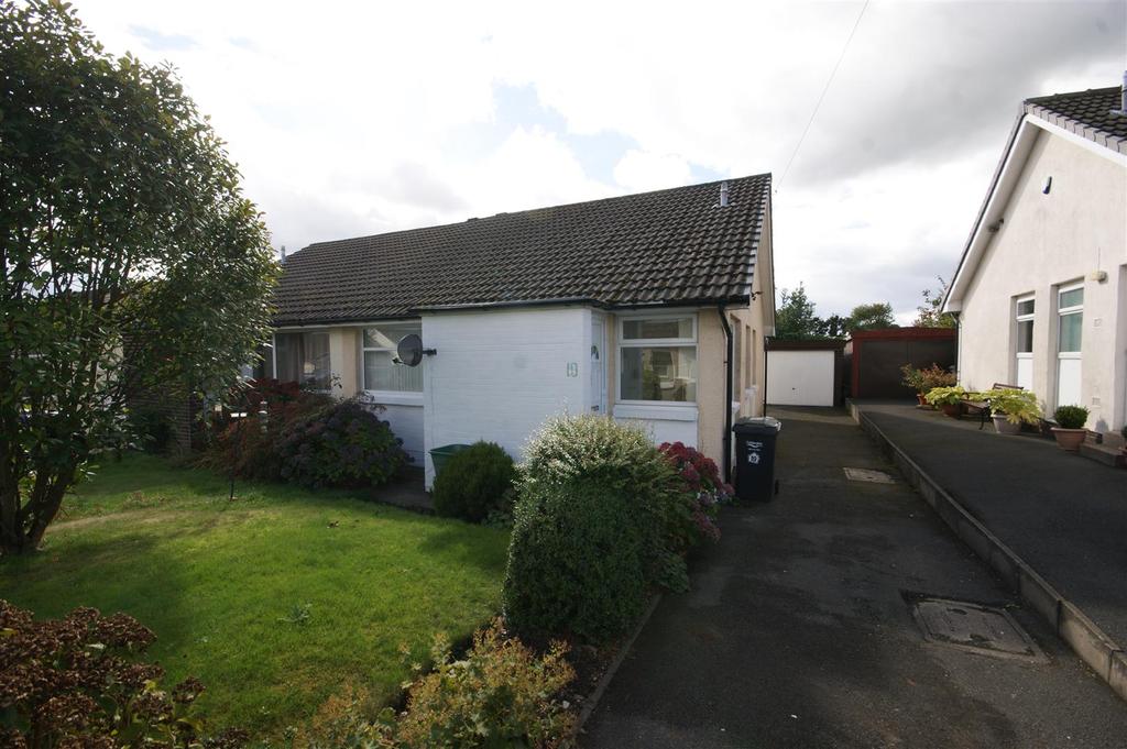 Rydings Drive, Brighouse 3 bed bungalow £900 pcm (£208 pw)