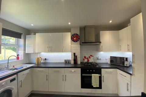 2 bedroom end of terrace house to rent, Lee Close, Stanstead Abbotts