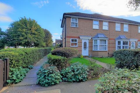 2 bedroom end of terrace house to rent, Lee Close, Stanstead Abbotts