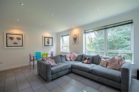 3 bedroom flat for sale - Four Oaks Road, Sutton Coldfield