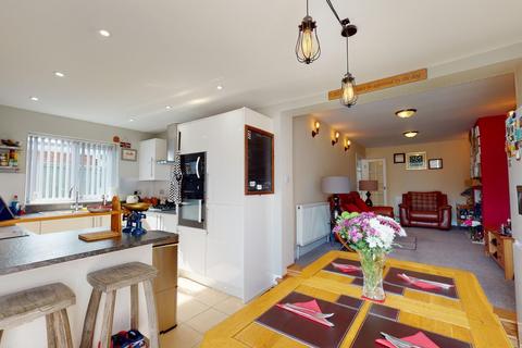 3 bedroom semi-detached bungalow for sale - Highfield Road, Ramsgate
