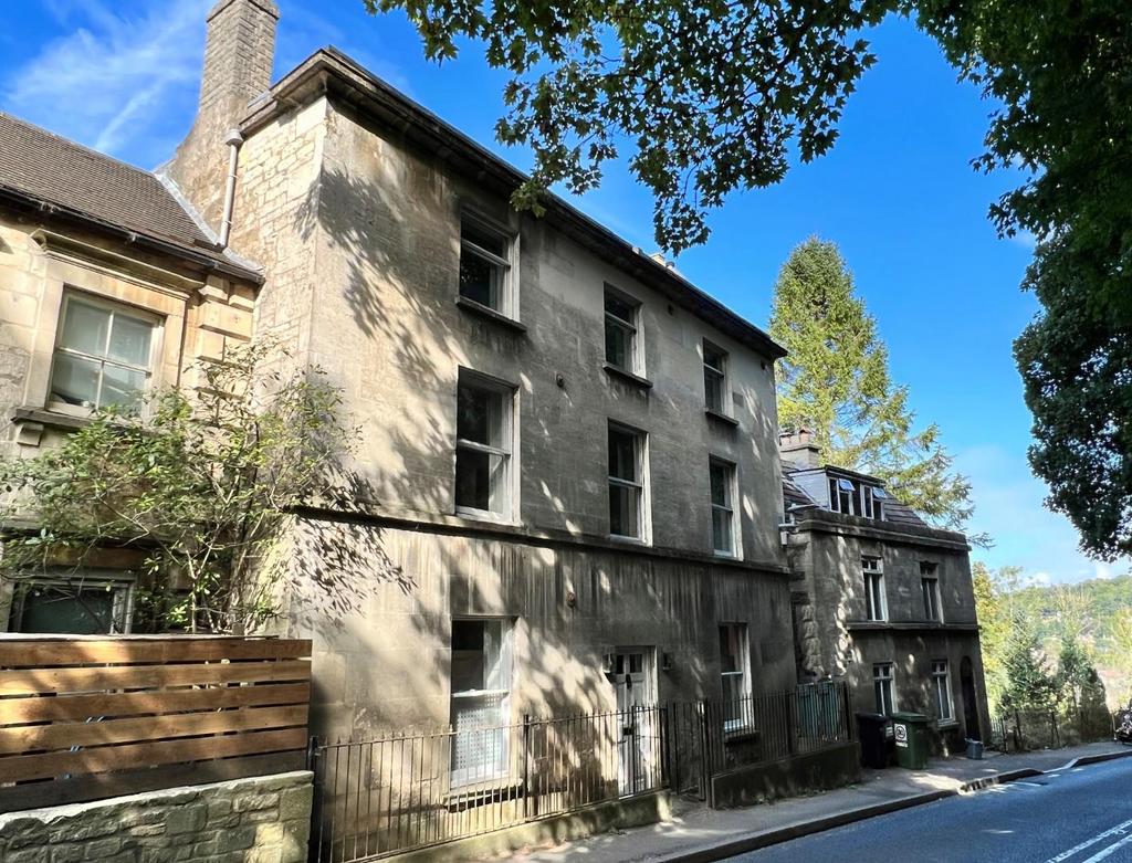 Bath Road, Nailsworth, Stroud 3 bed terraced house for sale £400,000