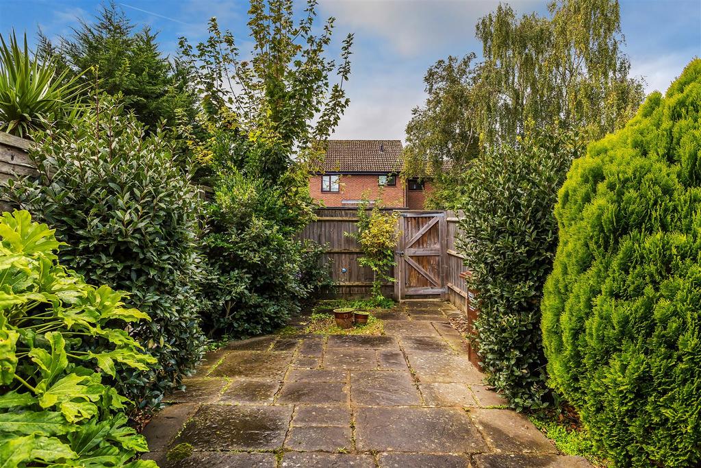 83-Barnfield-Way-13.jpg