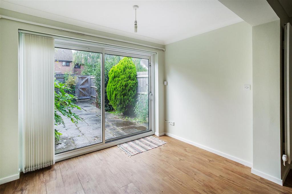 83-Barnfield-Way-6.jpg