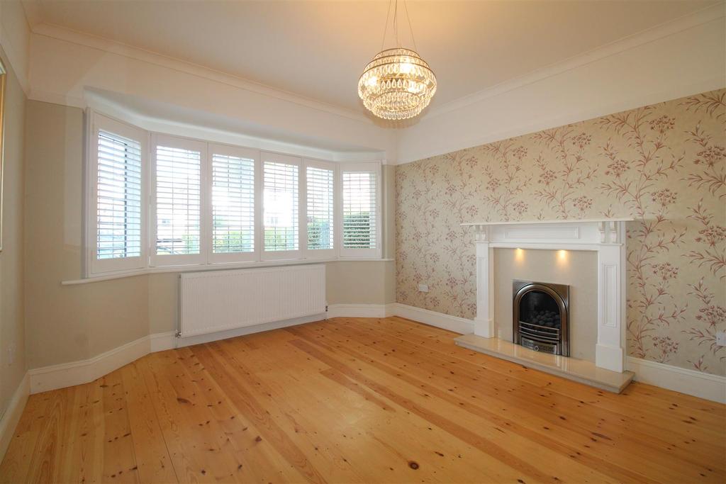 Chawn Hill, Stourbridge 3 bed detached house £475,000