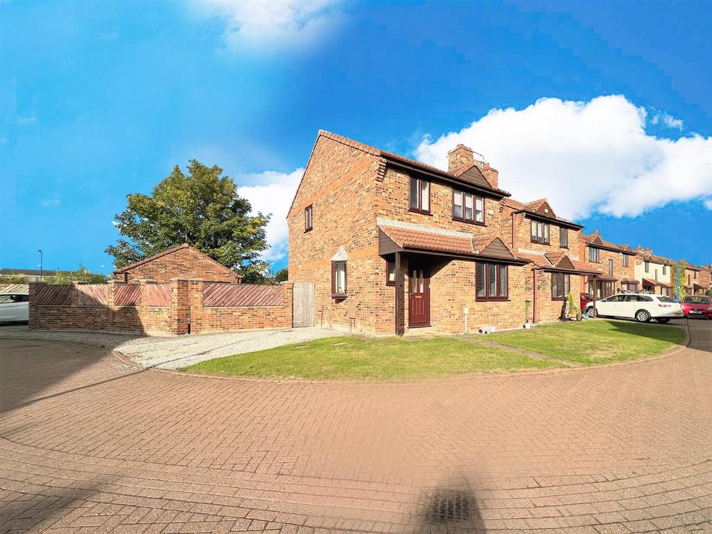 Sidings Court, Brough 3 bed detached house £269,000
