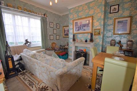 6 bedroom house for sale - Cardigan Road, Bridlington