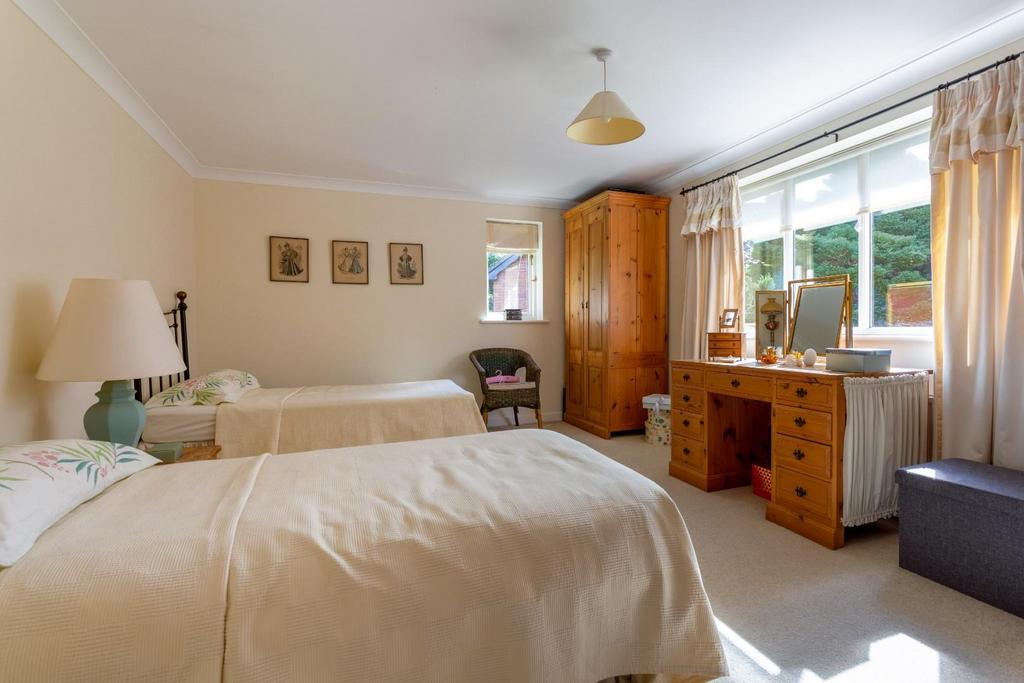 8 Silver Birches-24.jpg