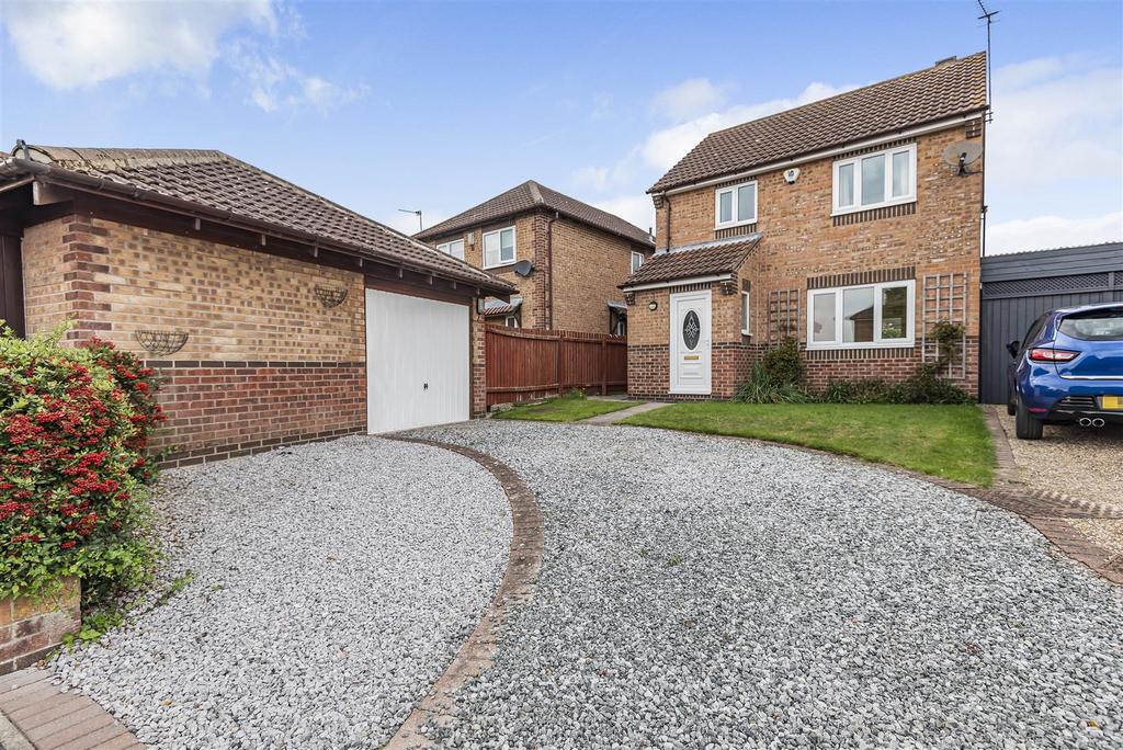 53 Southfield Close, Driffield YO25 5YU 3 bed detached house £200,000