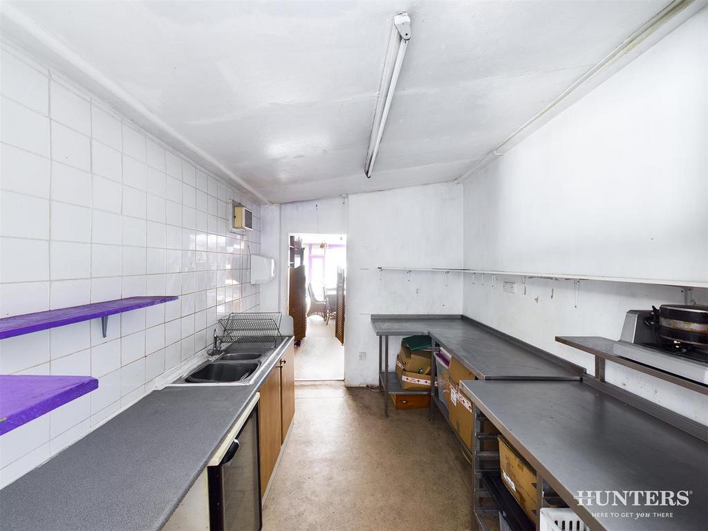 CAM00893 P1-PR0095-STILL04.jpg