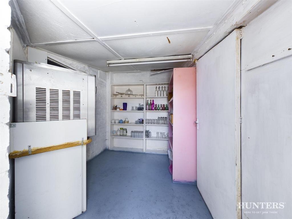 CAM00893 P1-PR0095-STILL05.jpg