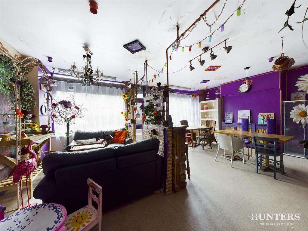 CAM00893 P1-PR0095-STILL07.jpg