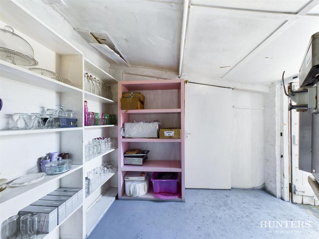 CAM00893 P1-PR0095-STILL06.jpg