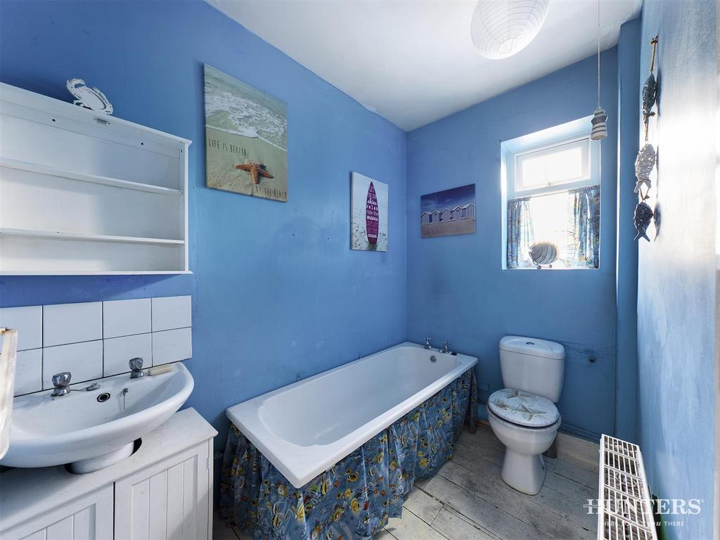 CAM00893 P1-PR0095-STILL13.jpg