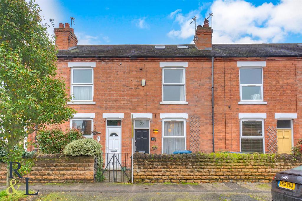 Carlyle Road, West Bridgford, Nottingham 3 bed semidetached house £