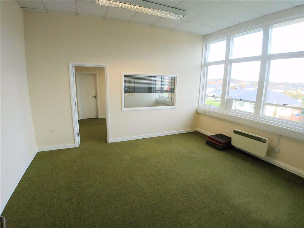 Raincliffe House, Chesterfield Office £3,620 pcm (£835 pw)