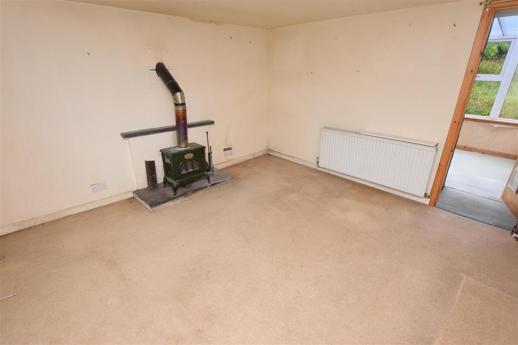 Lounge 1.jpg