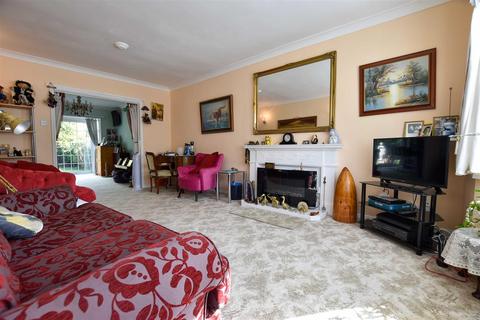 4 bedroom house for sale - Debdale Road, Wellingborough