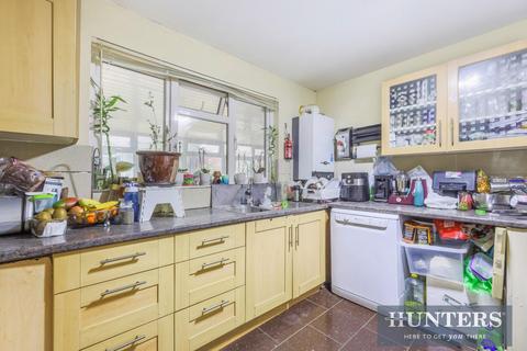 10 The Crescent, New Malden, KT3 3LH