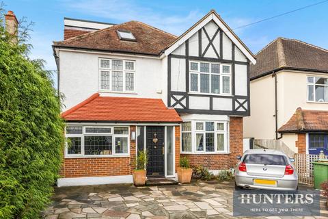 14 Cuddington Avenue, Worcester Park, KT4 7DA