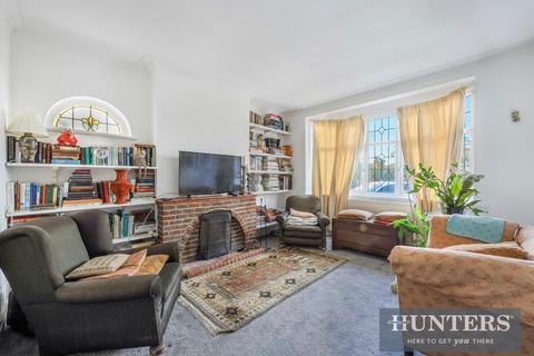 14 Cuddington Avenue, Worcester Park, KT4 7DA