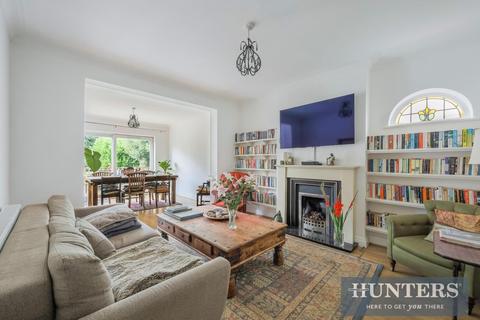 14 Cuddington Avenue, Worcester Park, KT4 7DA