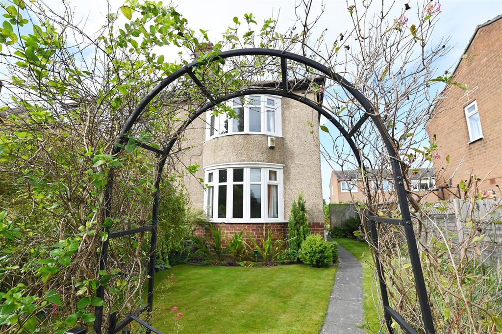 Leeming Lane, Catterick Village 2 bed semidetached house £195,000