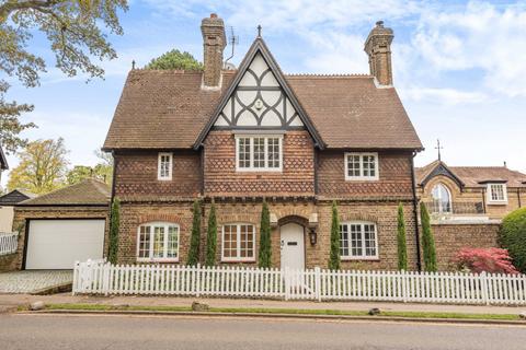 undefined, Camlet Way, Hadley Wood, EN4