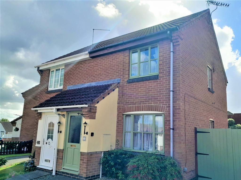 Quelch Close, Hugglescote, Coalville... 2 bed semidetached house £42,000