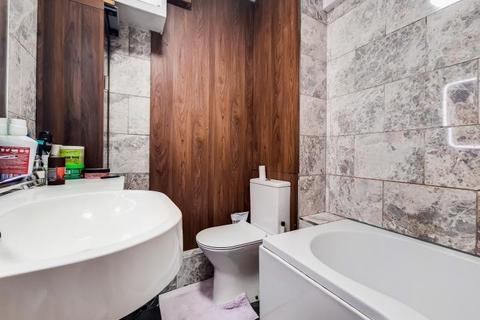 Flat 17, Laird House Redcar Street, London, SE5 0LS