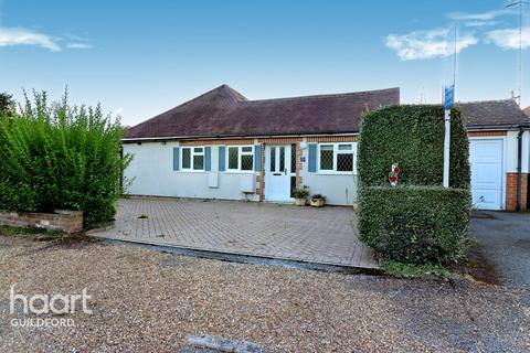 1 Douglas Close, Jacobs Well, Guildford, GU4 7PB