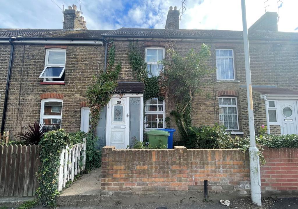 44 Oak Road, Sittingbourne, Kent... 3 bed terraced house £150,000