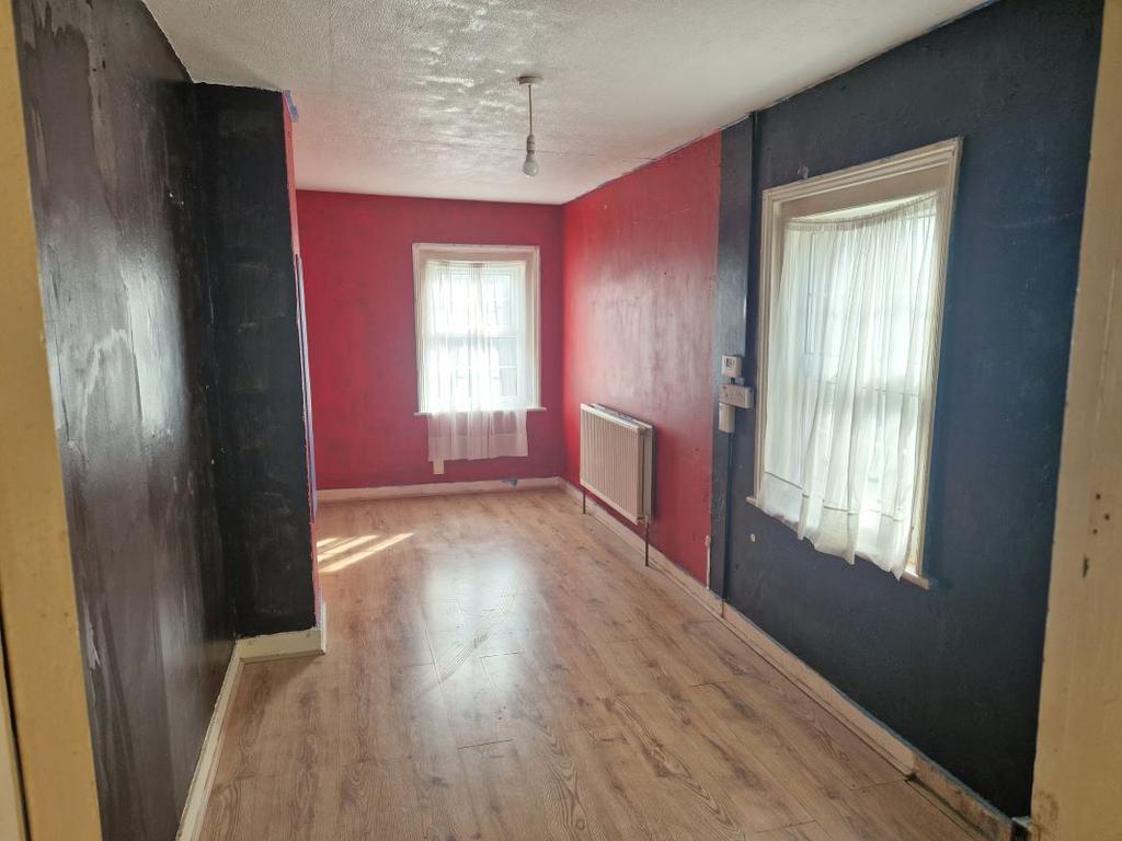 44 Oak Road, Sittingbourne, Kent... 3 bed terraced house £150,000