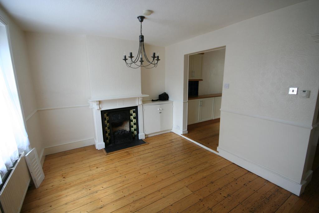 Collins Street, London SE3 2 bed terraced house £2,500 pcm (£577 pw)