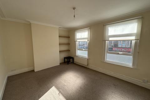 3 bedroom maisonette to rent, North Street, Bedminster BS3