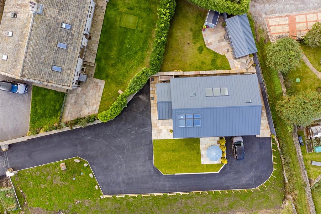 Parkin Lane, Todmorden, West Yorkshire, OL14 4 bed detached house for sale £695,000