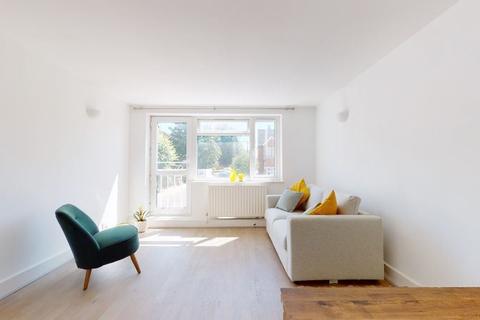 40 Beechcroft Close, Streatham, London, SW16 2EW