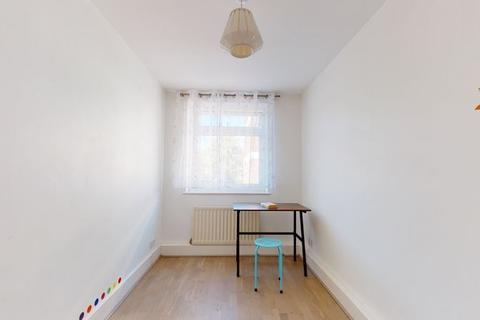 40 Beechcroft Close, Streatham, London, SW16 2EW