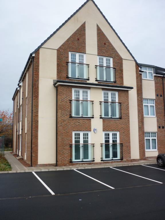 Underwood Court, Middlesbrough, TS5... 2 bed flat £650 pcm (£150 pw)