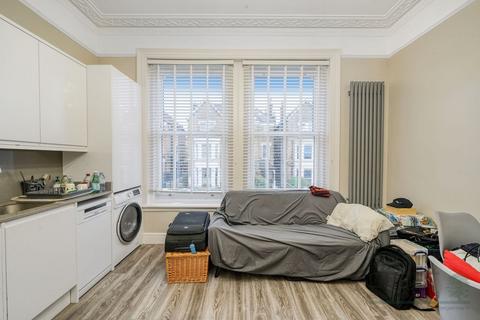 1 bedroom flat to rent, Cleve Road, South Hampstead NW6