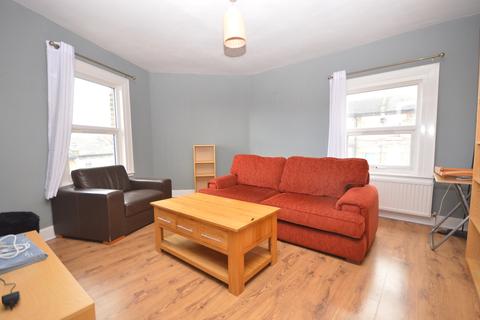 1 bedroom flat to rent - Sandmere Road London SW4