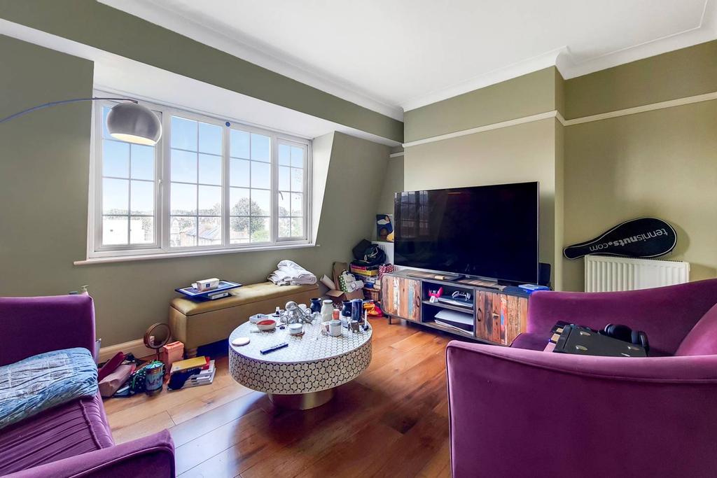 Culmington Road, West Ealing, London, W13 2 bed flat for sale £425,000