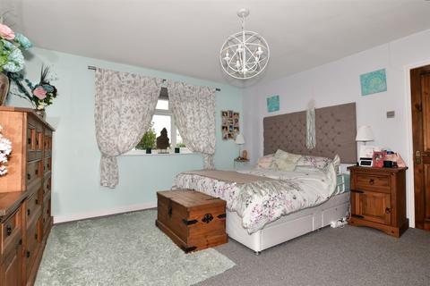 4 bedroom semi-detached house for sale - Margate Road, Ramsgate, Kent