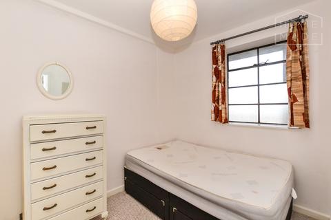 2 bedroom flat to rent - The Grampians, Shepherds Bush, W6