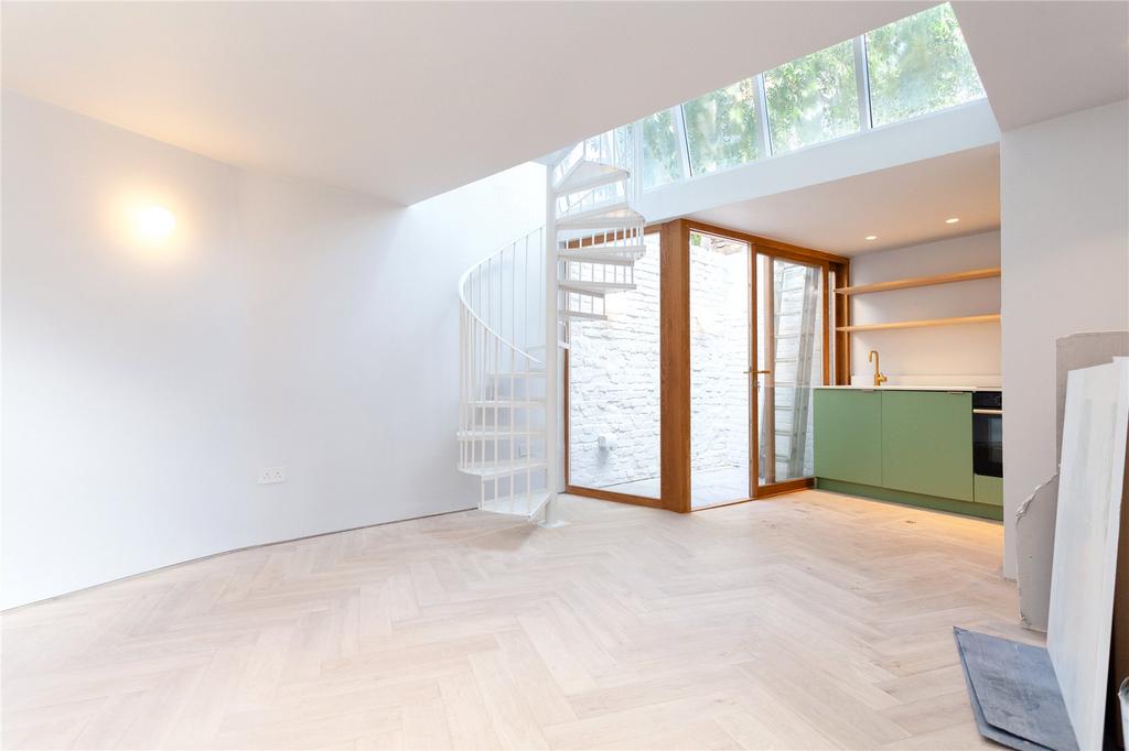 House in London - View 5