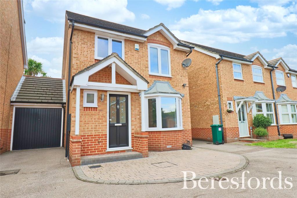 Whitmore Avenue, Harold Wood, RM3 3 bed link detached house £550,000