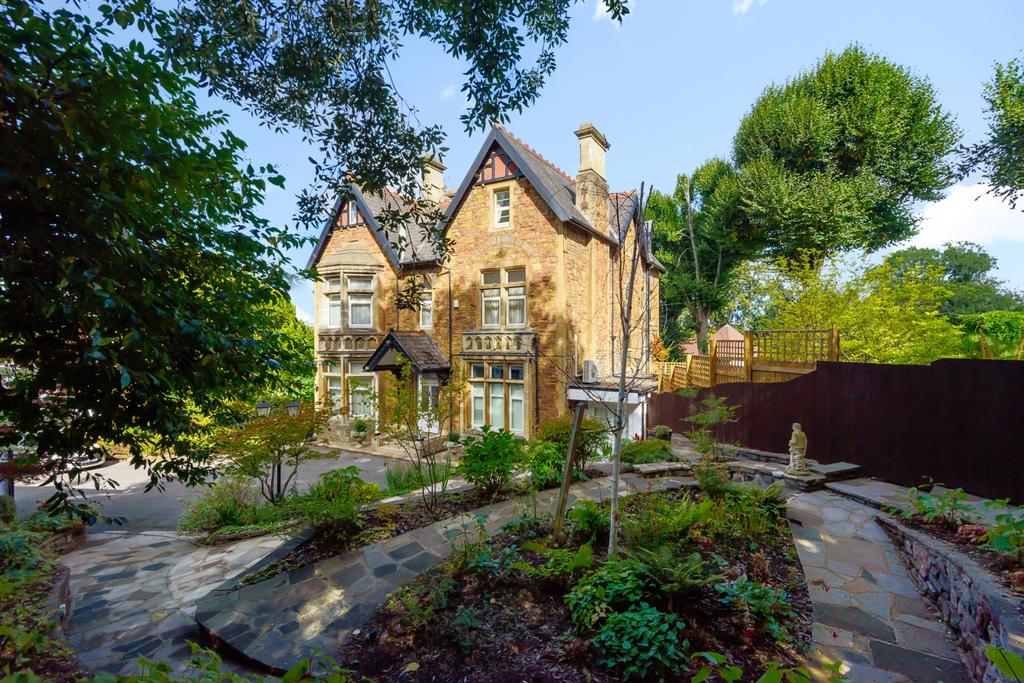Front Gardens