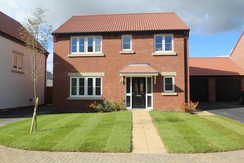 4 bedroom detached house to rent - COLCHESTER ROAD, THORP ARCH, LS23 7GF