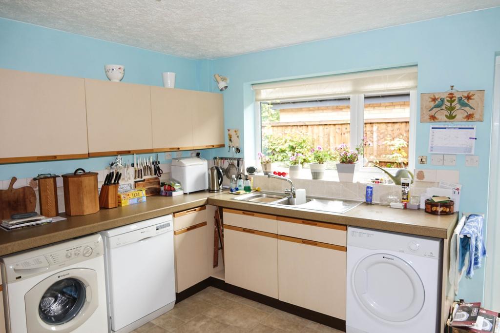 Aldwick Felds, Bognor Regis 4 bed detached bungalow for sale £600,000